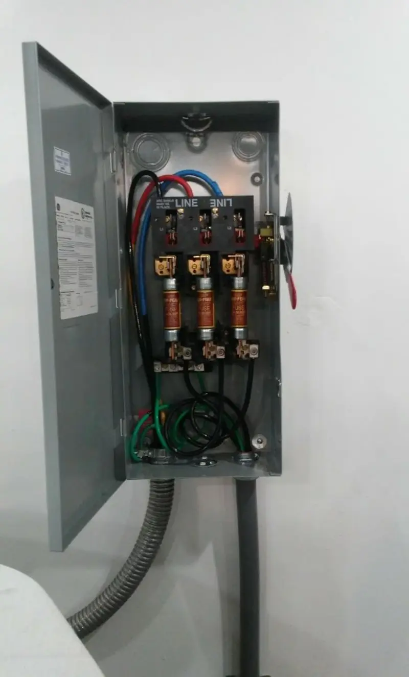 Three-phase disconnect switch installed for Electrical Wiring & Rewiring in Tarpon Springs